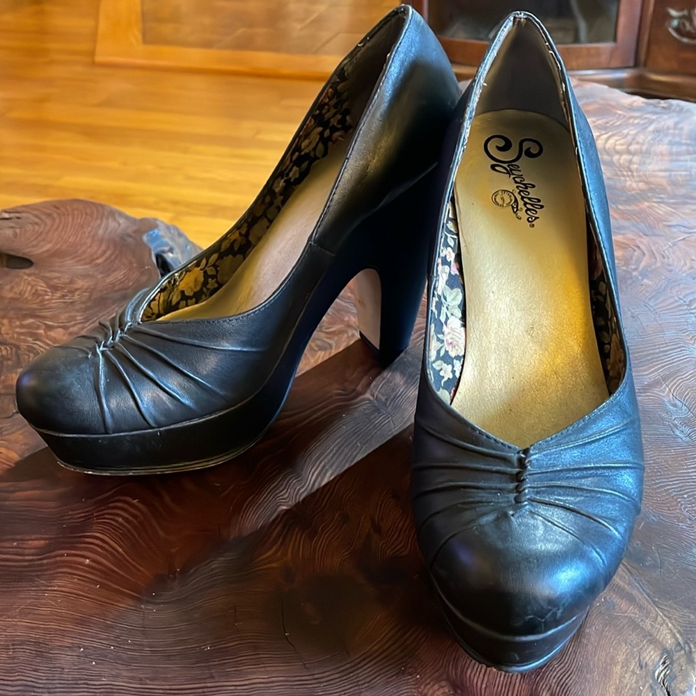 Seychelles Black Platform Heels - image 1